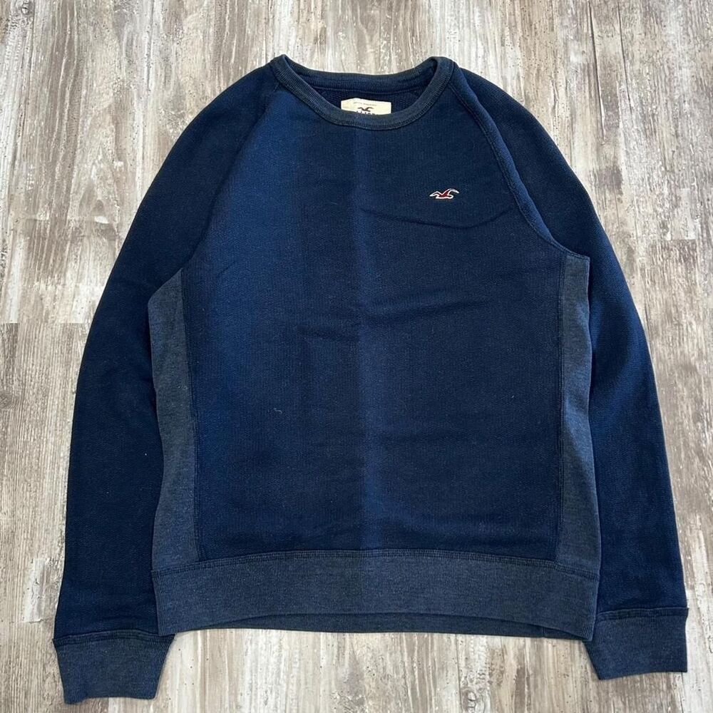 Hollister Men's y2k streetwear vintage athletic navy blue crewneck long sleeve p